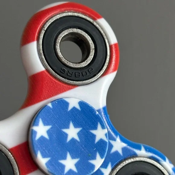 Flag print fidget spinner - Picture 5 of 7